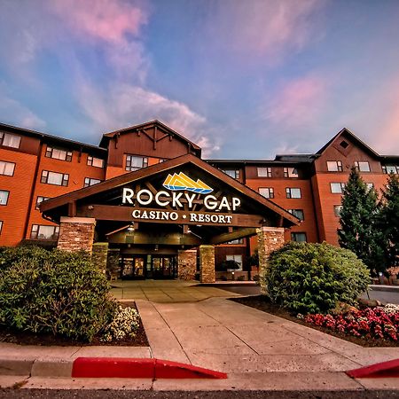 Rocky Gap Casino Resort Flintstone Екстер'єр фото